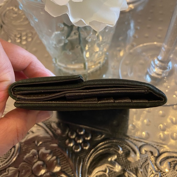 AUTHENTIC!! PRADA Nylon Green Wallet. Portafoglio tessuto Verde. - Picture 3 of 11